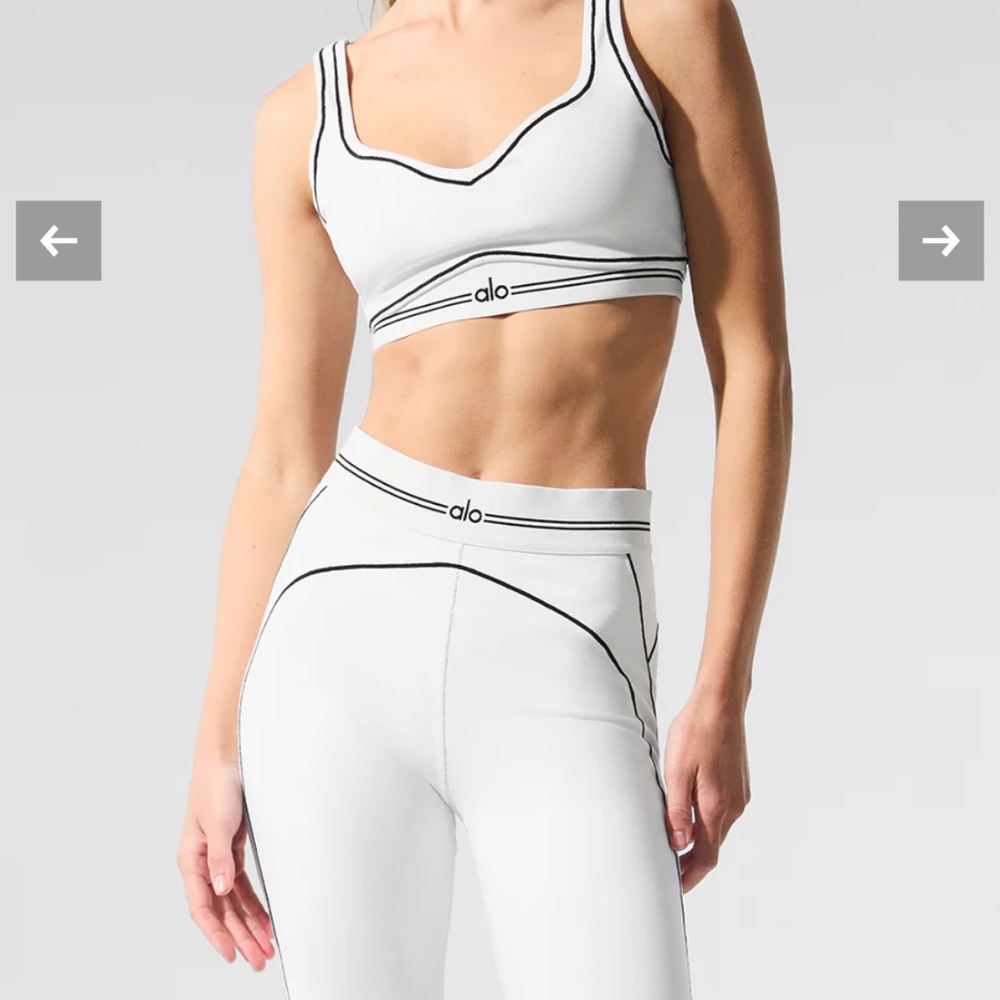 Alo heart throb white set